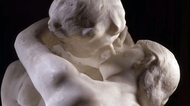 BFW9WE The Kiss, marble, 1888-89, detail